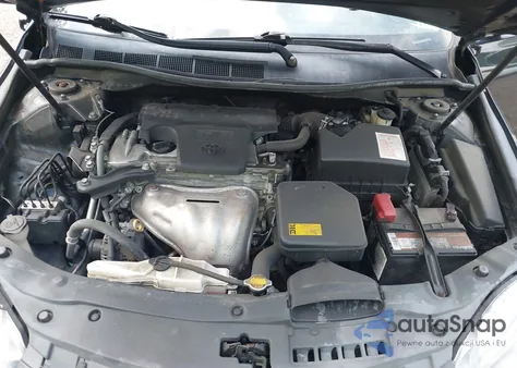 2015 Toyota Camry Se z USA, uszkodzony, nr VIN 4T1BF1FK1FU477300